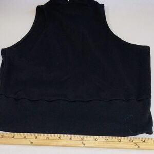Groove Black Crop Sleeveless Tank Top